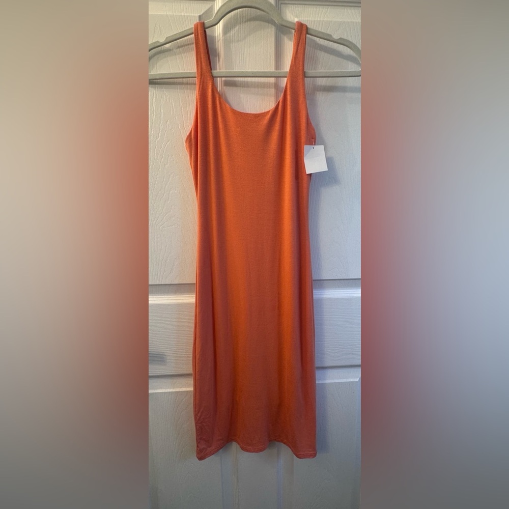 Cute/Comfy Orange Dress perfect for spring and summer!